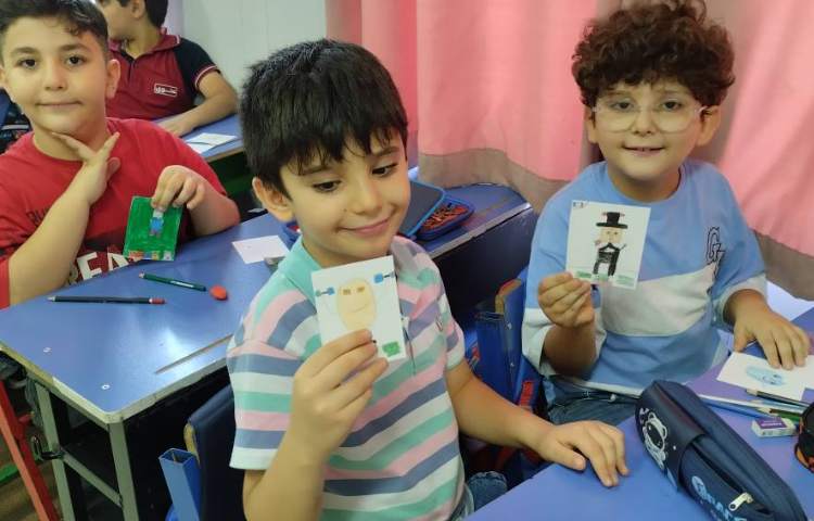 طراحی کارت قهرمان 15