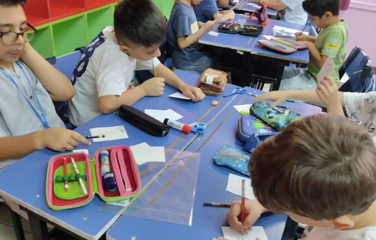 طراحی کارت قهرمان 18