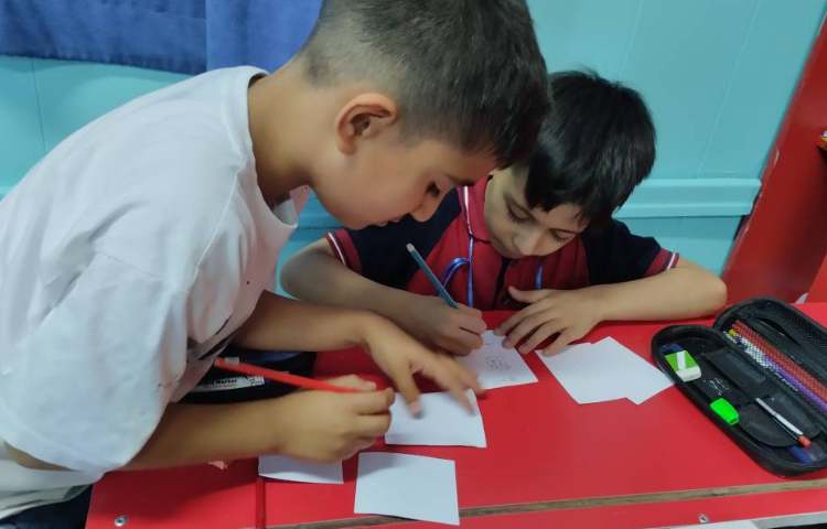 طراحی کارت قهرمان 19