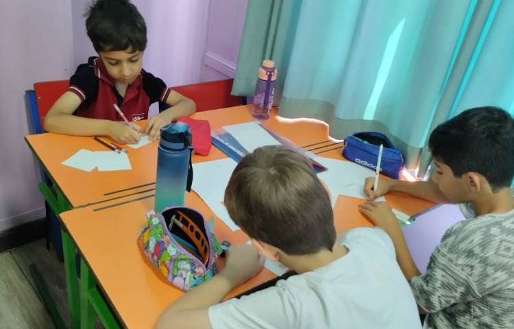 طراحی کارت قهرمان 3