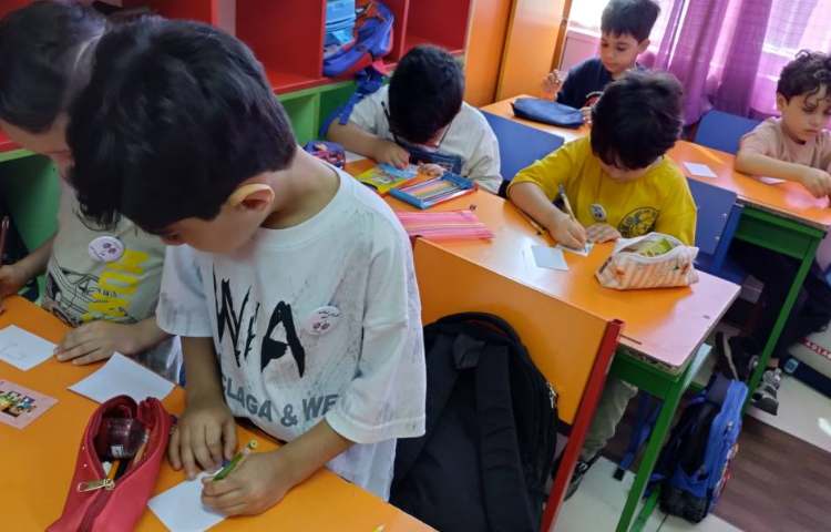 طراحی کارت قهرمان 6