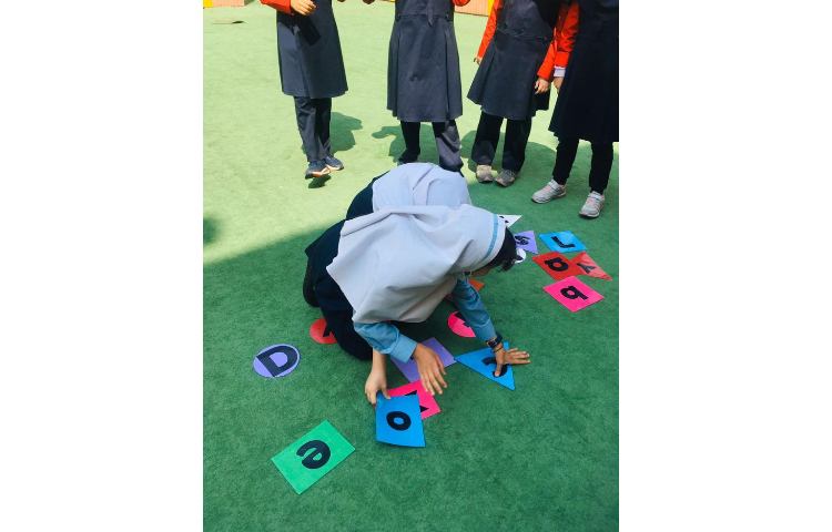 طرح غوطه وری دپارتمان زبان انگلیسی