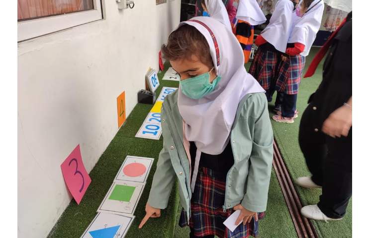 طرح غوطه وری دپارتمان زبان 8