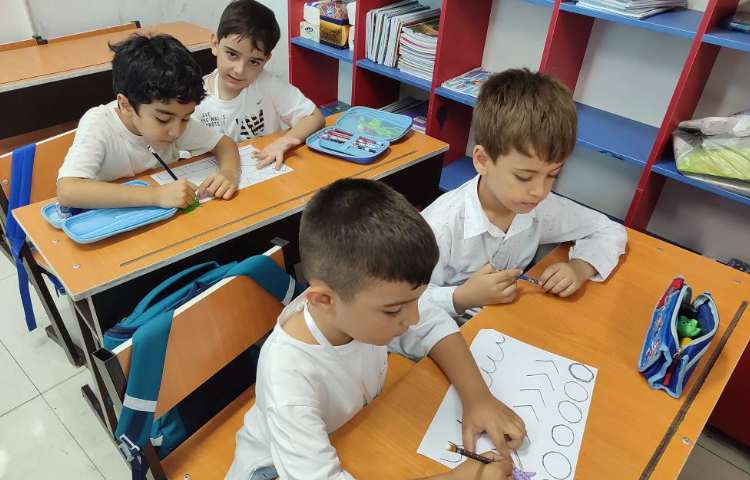 طرز صحیح گرفتن مداد دردست 2