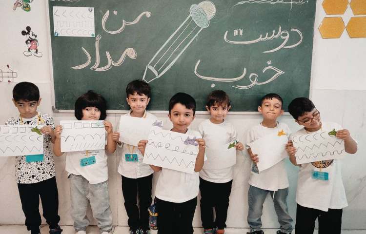 طرز صحیح گرفتن مداد دردست 4