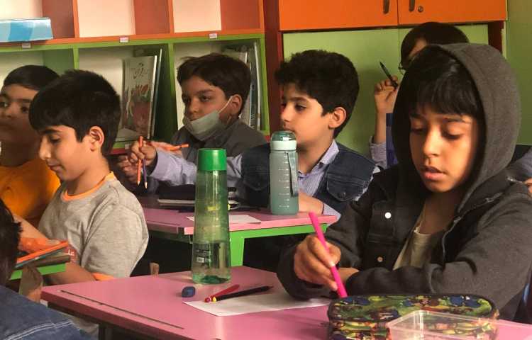 طرز گرفتن چاپستیک(اتیکت غذا خوردن) 1