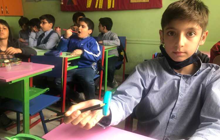 طرز گرفتن چاپستیک(اتیکت غذا خوردن) 2