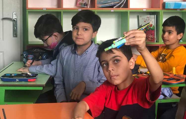 طرز گرفتن چاپستیک(اتیکت غذا خوردن) 4