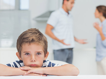 تأثیر طلاق بر افت تحصیلی و آینده‌ی کودکان و نوجوانان