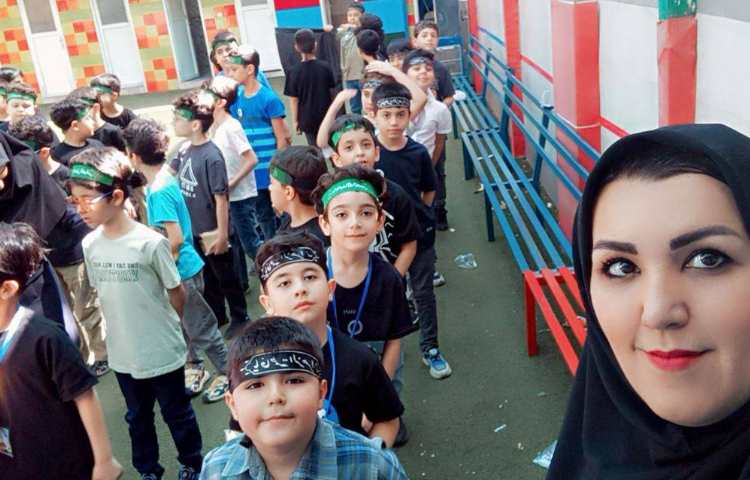 عزاداری و مراسم پذیرایی از دانش آموزان به مناسبت تاسوعا و عاشورای حسینی 7