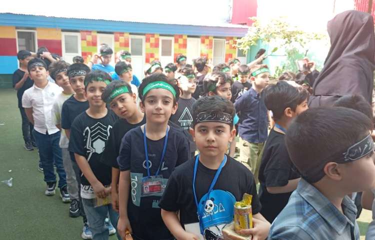 عزاداری و مراسم پذیرایی از دانش آموزان به مناسبت تاسوعا و عاشورای حسینی 8