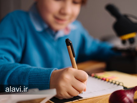 نقش خانواده