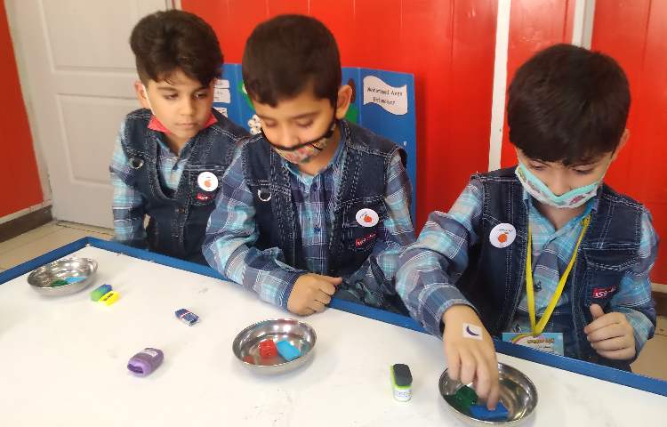 :علوم،آزمایش اجسام روی آب و زیر آب، کلاس پرتقال 1