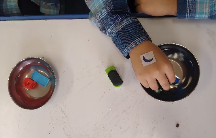 :علوم،آزمایش اجسام روی آب و زیر آب، کلاس پرتقال 2