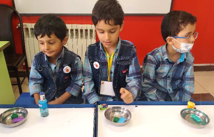 :علوم،آزمایش اجسام روی آب و زیر آب، کلاس پرتقال 3