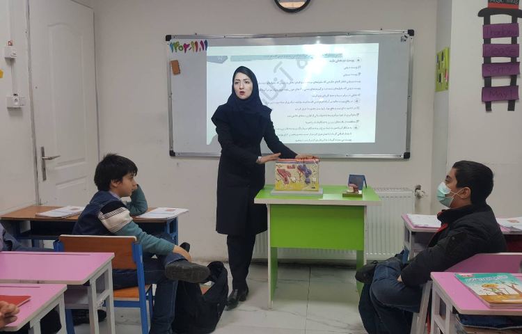 علوم-ارائه ی دانش‌آموزان در رابطه با اندام‌های حسی 3