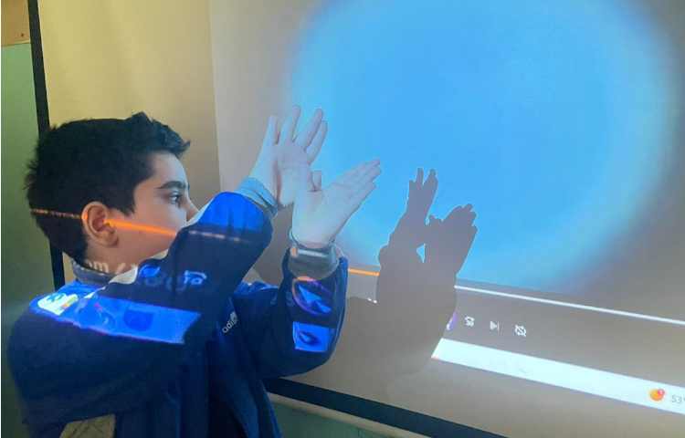 علوم،بازی نور و سایه 4