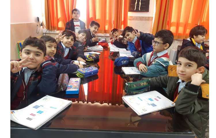 علوم:تدریس بخش جدید درس در آزمایشگاه 5