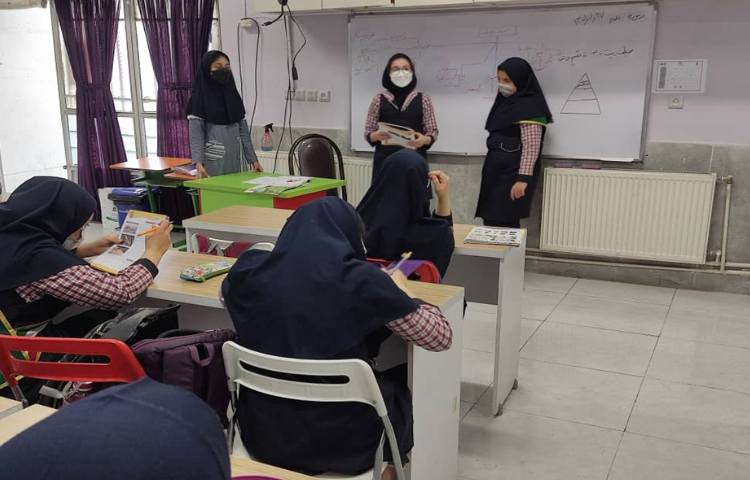 علوم،درس 12 جنگل برای کیست؟ ارئه ی درس توسط گروهی از دانش آموزان 4