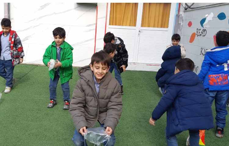 علوم(ساخت چتر نجات و آزمایش در فضای باز) 3