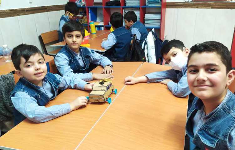 علوم/مسابقه ماشین بادکنکی 3