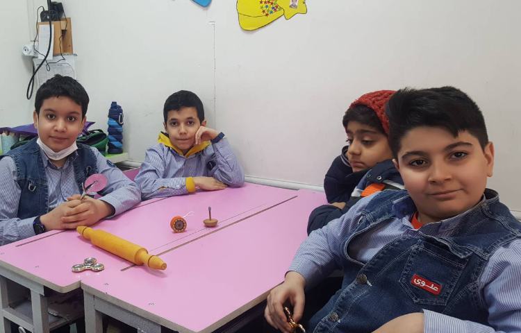 علوم-مشاهده‌ی ابزار پیرامون و تطبیق این ابزار با آموخته‌های دانش‌آموزان