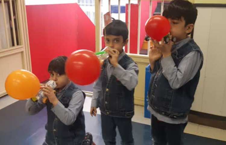 علوم(کاردستی ماشین بادکنکی) و مسابقه با آن 4