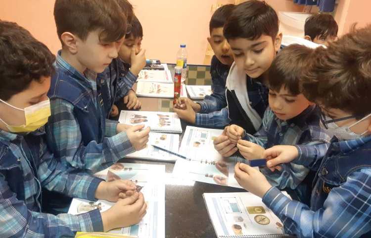 علوم آزمایشگاه(آهن ربای من) دانش آموزان اول دبستان 1