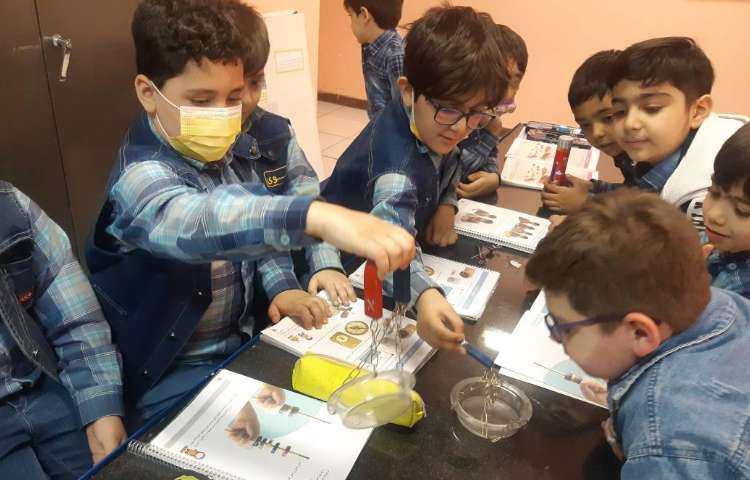 علوم آزمایشگاه(آهن ربای من) دانش آموزان اول دبستان 4