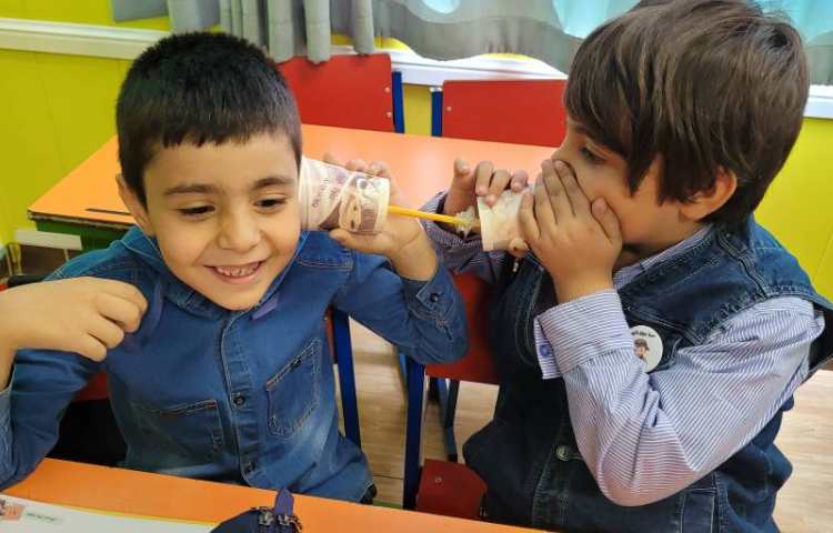 علوم : آزمایش حس شنوایی 1