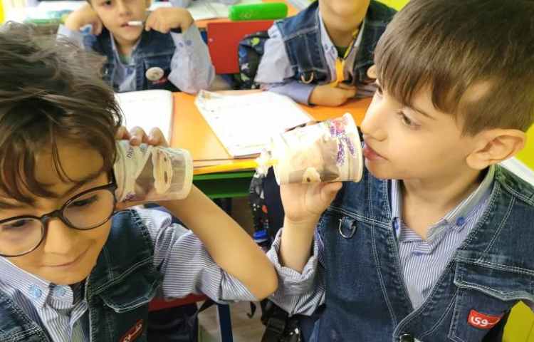 علوم : آزمایش حس شنوایی 8