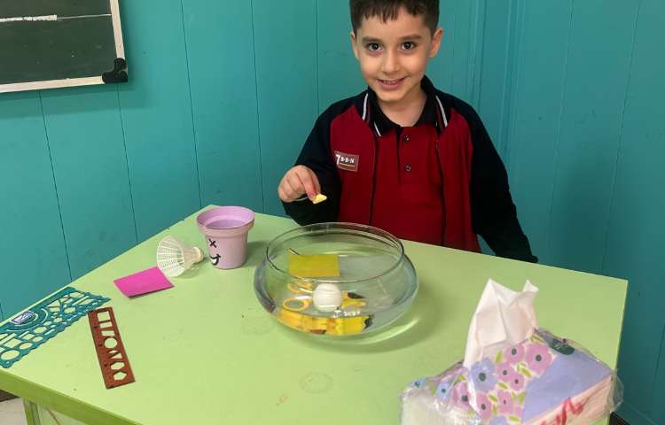 علوم، آزمایش روی آب زیر آب 3