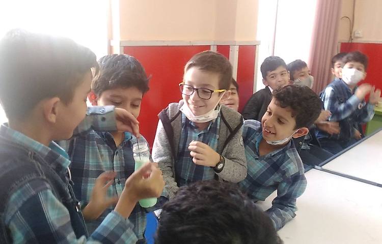 :علوم، آزمایش ساخت حباب، کلاس مریخ 1