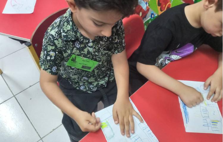 علوم /آزمایش پاک کردن هایلات توسط آبلیمو 3