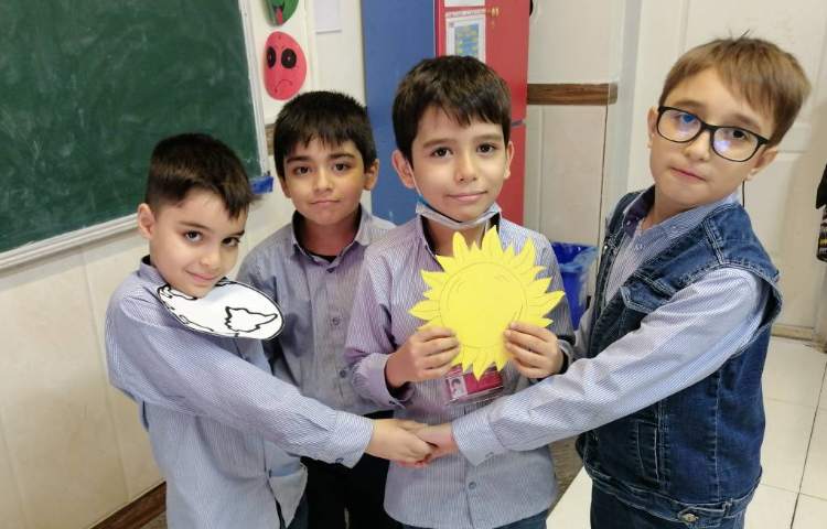 علوم : آزمایش پیدایش شب و روز 1