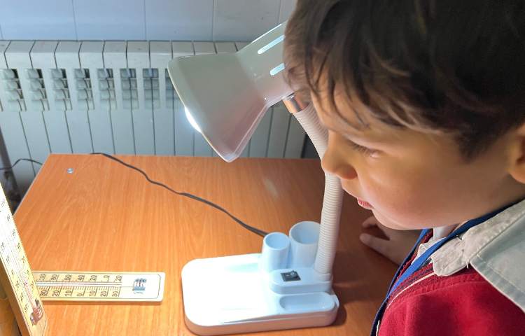 علوم، آزمایش چگونگی تاثیر نور بر دما، چگونگی ایجاد فصل ها 2