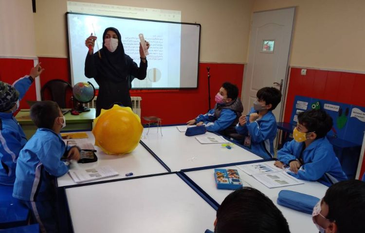 :علوم، آموزش شب و روز و کار با دماسنج، کلاس فضانوردان 5