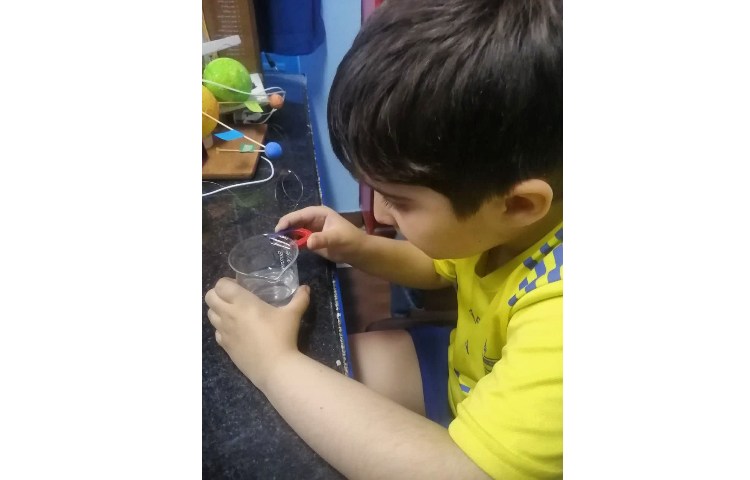 علوم : آهن ربا و چرخش زمین به دور خود و خورشید 3