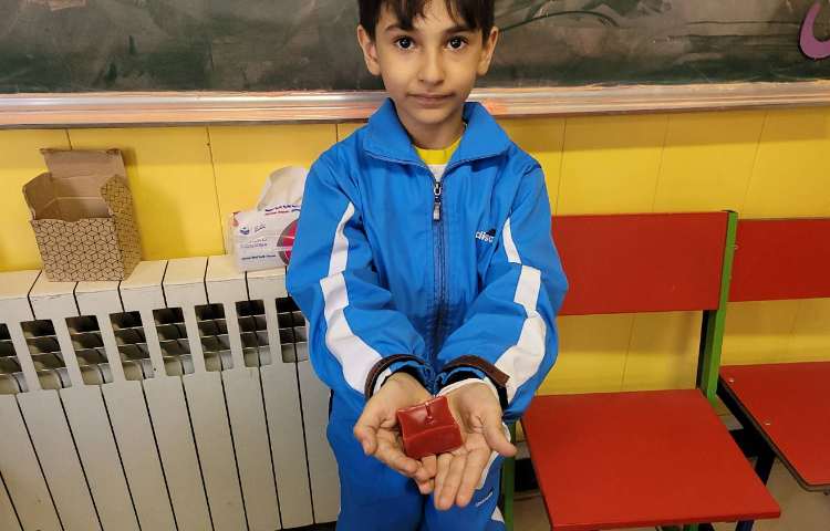 :علوم، از گذشته تا آینده،آزمایش ساخت شمع