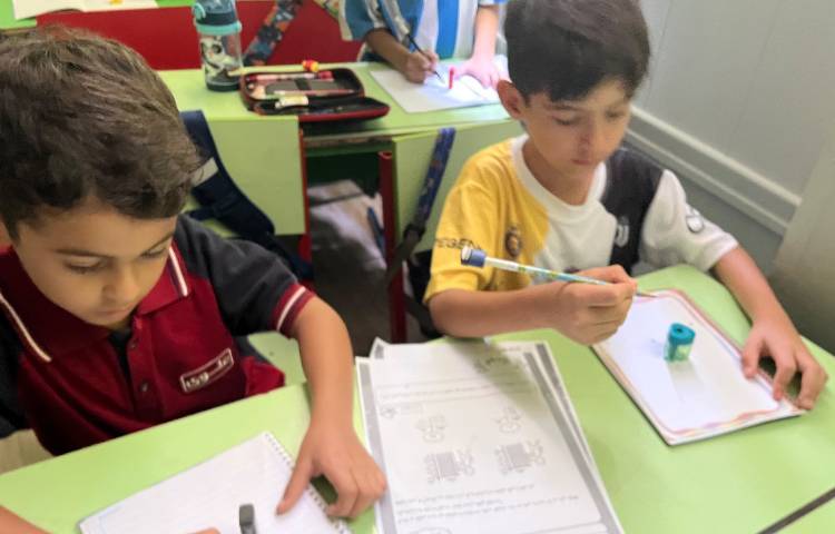 علوم، بازی با سایه ها 1