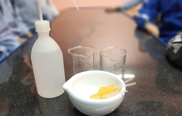 علوم، بررسی عوامل موثر بر سرعت حل شدن مواد. 1