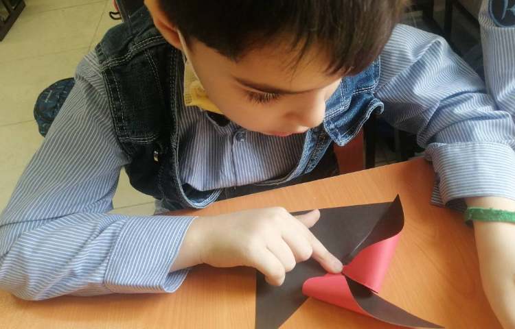 علوم : ساخت فرفره در کلاس 4