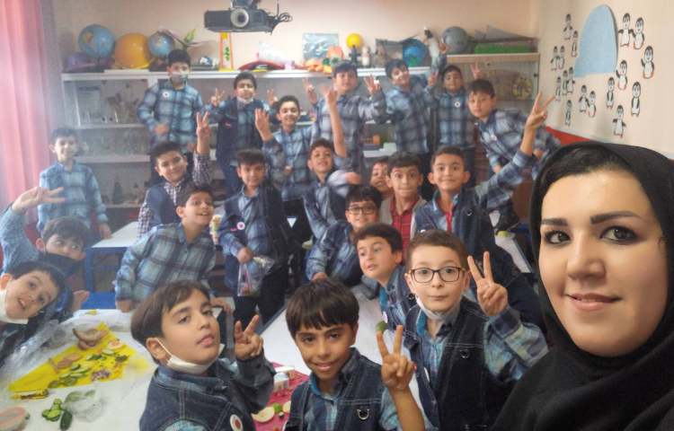 :علوم، ساخت هرم غذایی در گروه های چهارخانه، کلاس مریخ 2