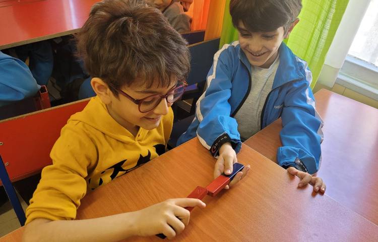 :علوم، فصل 13، آهنربای من