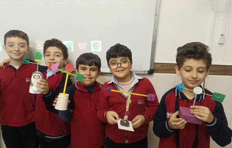 علوم فصل 4 درست کردن بادنما توسط دانش‌آموزان 3