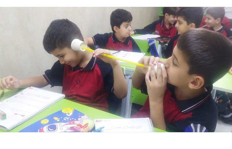 علوم فعالیت حواس 5 گانه ساخت تلفن با لیوان و نی و حل فعالیت 6