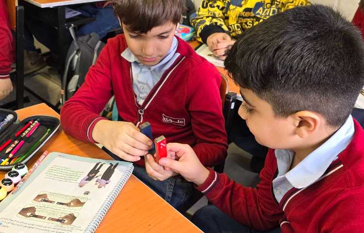 علوم -مبحث: آشنایی با قطب‌های آهنربا 4