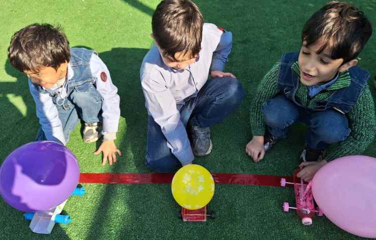 علوم، مسابقه ماشین های بادی 3