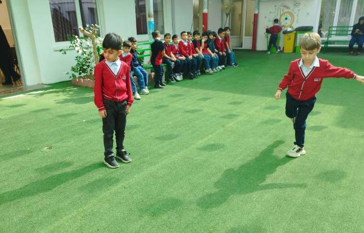 علوم موضوع درس؛ سایه ها 4