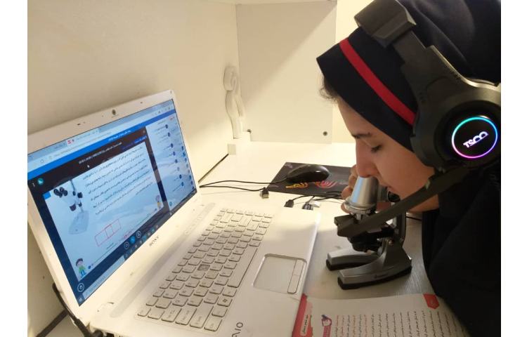 علوم کار با میکروسکوپ آندیا صادقی